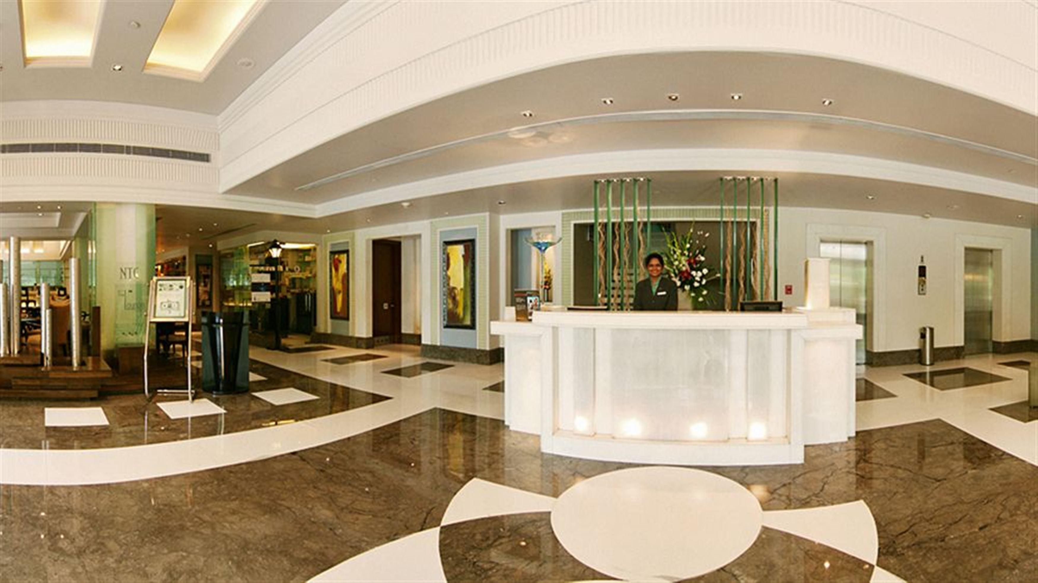 מלון Park Plaza גורגאון מראה חיצוני תמונה